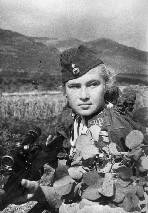 «Девушка из морской пехоты». Елизавета Миронова. Малая Земля. 1943 год