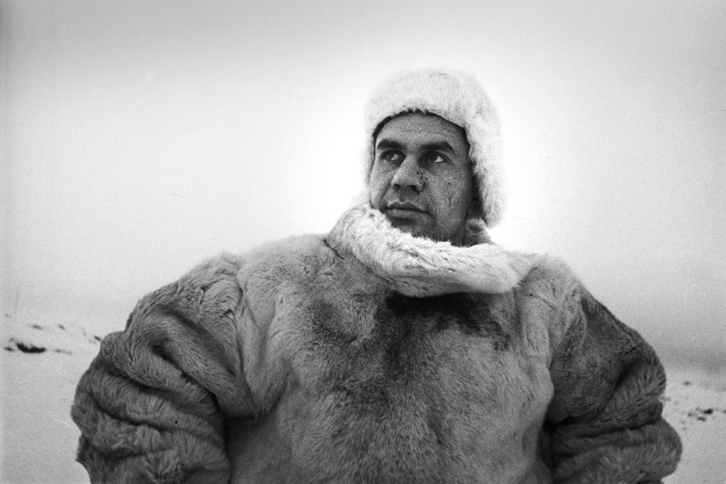 Виктор Николаевич Леонов